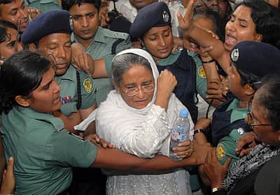 மே.வங்கத்தில் ஷேக் ஹசீனாவின் கட்சியைச் சேர்ந்த 6 வங்கதேசத்தினர் கைது! 